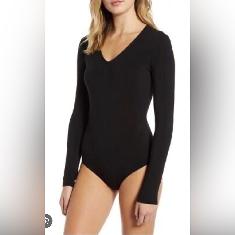 Madewell Black V Neck Bodysuit Size M